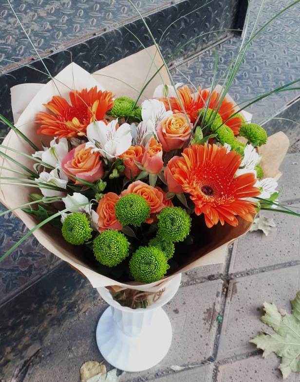 Букет цветов из: Герберы, Хризантемы, Альстромерии и Розы в Дятьково