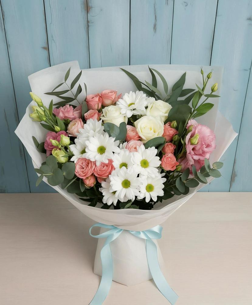 Букет цветов из: Розы, Лизиантусы и Хризантемы в Дятьково