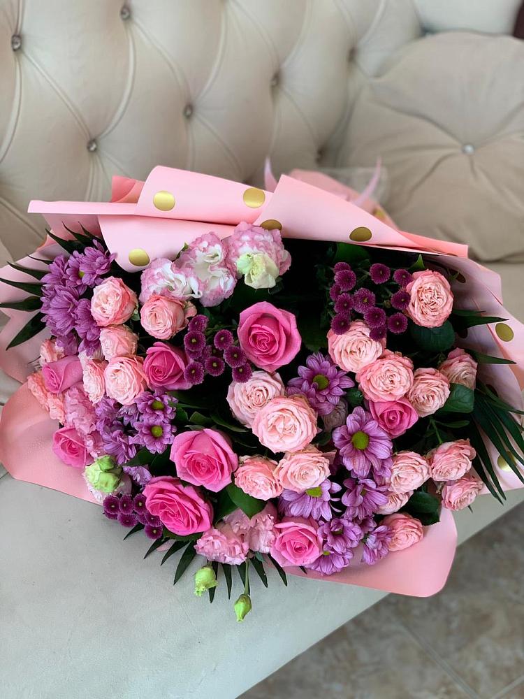 Букет цветов из: Хризантемы, Розы и Лизиантусы в Дятьково