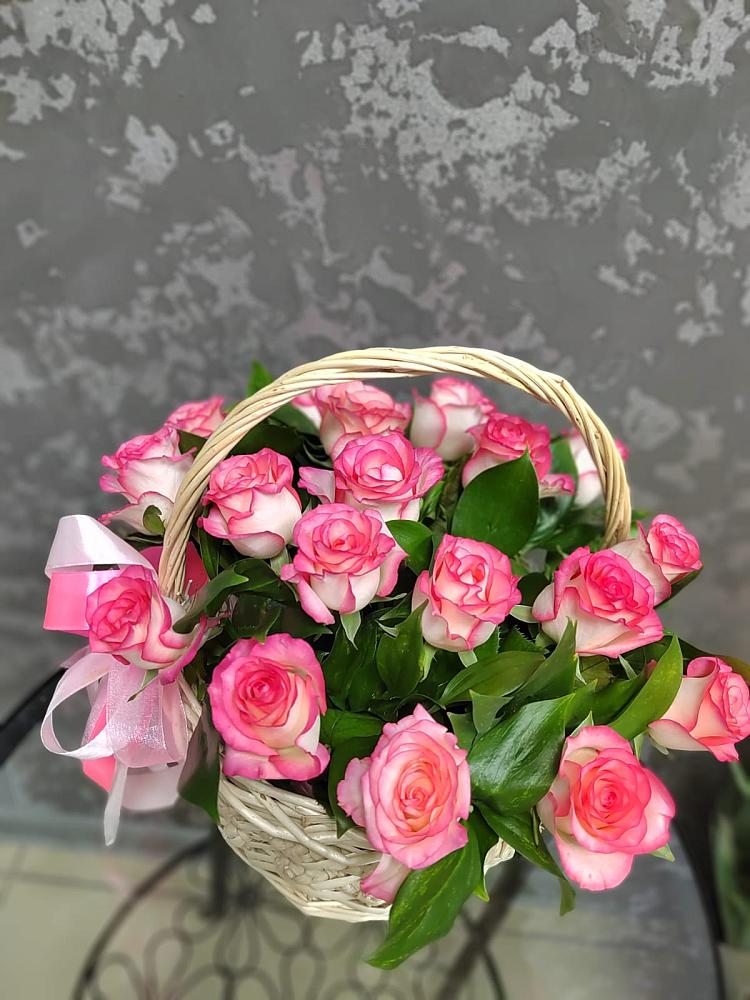 Цветочная композиция из Розы в корзине в Дятьково