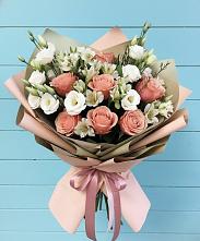 Букет цветов из:  Розы, Альстромерии и Лизиантусы в Дятьково