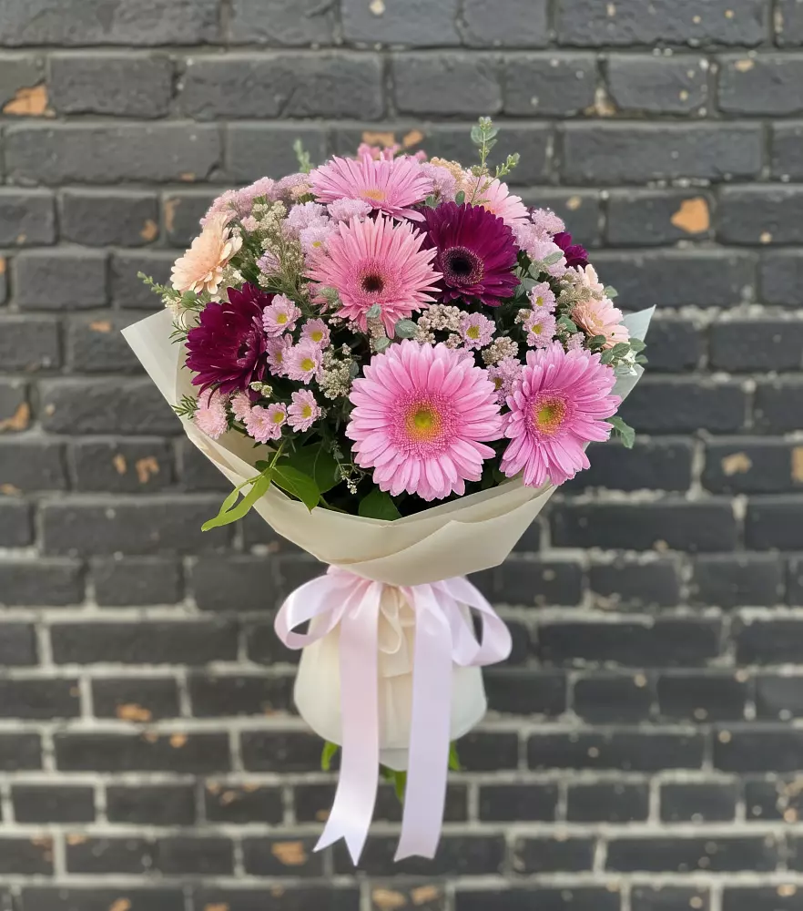 Букет цветов из: Герберы и Хризантемы в Дятьково