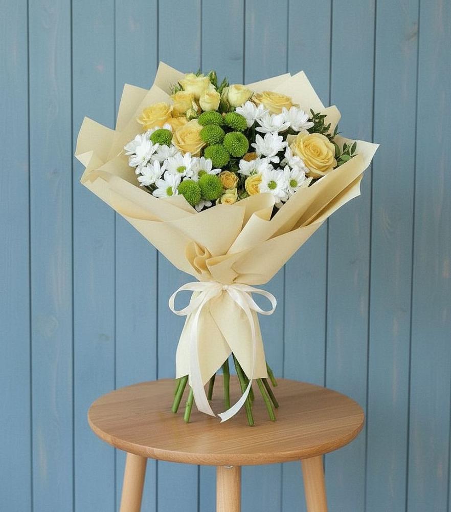 Букет цветов из: Хризантемы и Розы в Дятьково