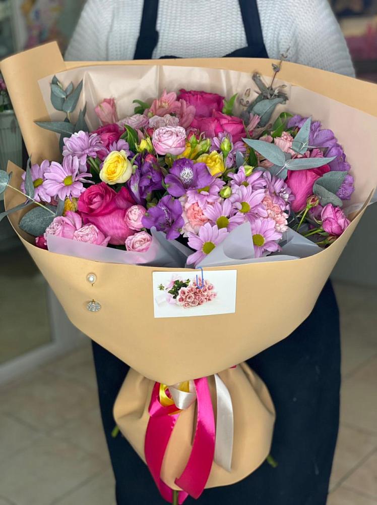 Букет цветов из: Хризантемы, Гвоздики и Альстромерии в Дятьково