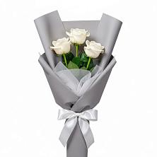 Букет 3 белые розы в Дятьково