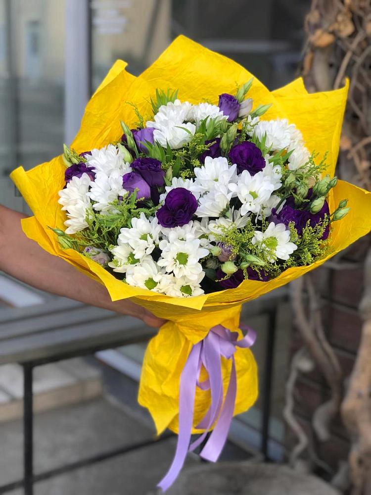 Букет цветов из: Ирисы, Хризантемы и Ромашки в Дятьково