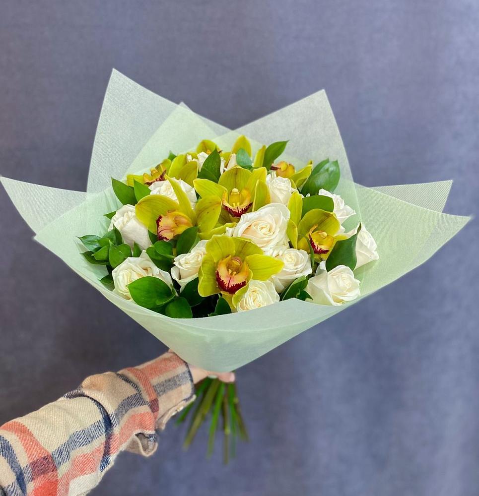 Букет цветов из: Орхидеи и Розы в Дятьково