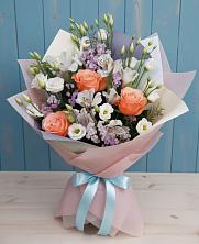 Букет цветов из:  Лизиантусы, Розы, Альстромерии и Гипсофила в Дятьково