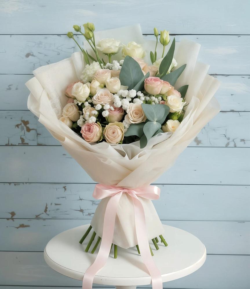 Букет цветов из: Розы и Лизиантусы в Дятьково