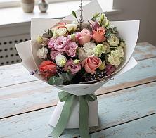 Букет цветов из:  Розы, Лизиантусы и Гвоздики в Дятьково