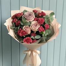 Букет цветов из:  Гвоздики и Розы в Дятьково